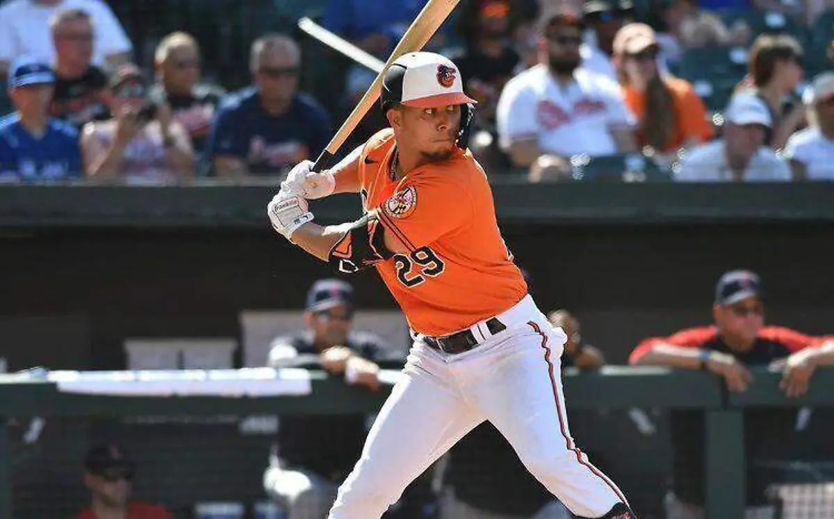 ramón urias mlb beisbol