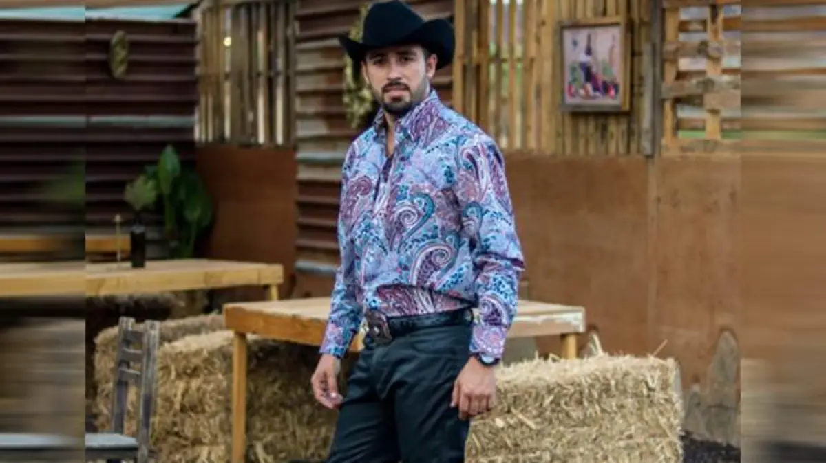 Samuel Barraza, cantante sinaloense presenta su más reciente sencillo “La parvada de cuervos”.