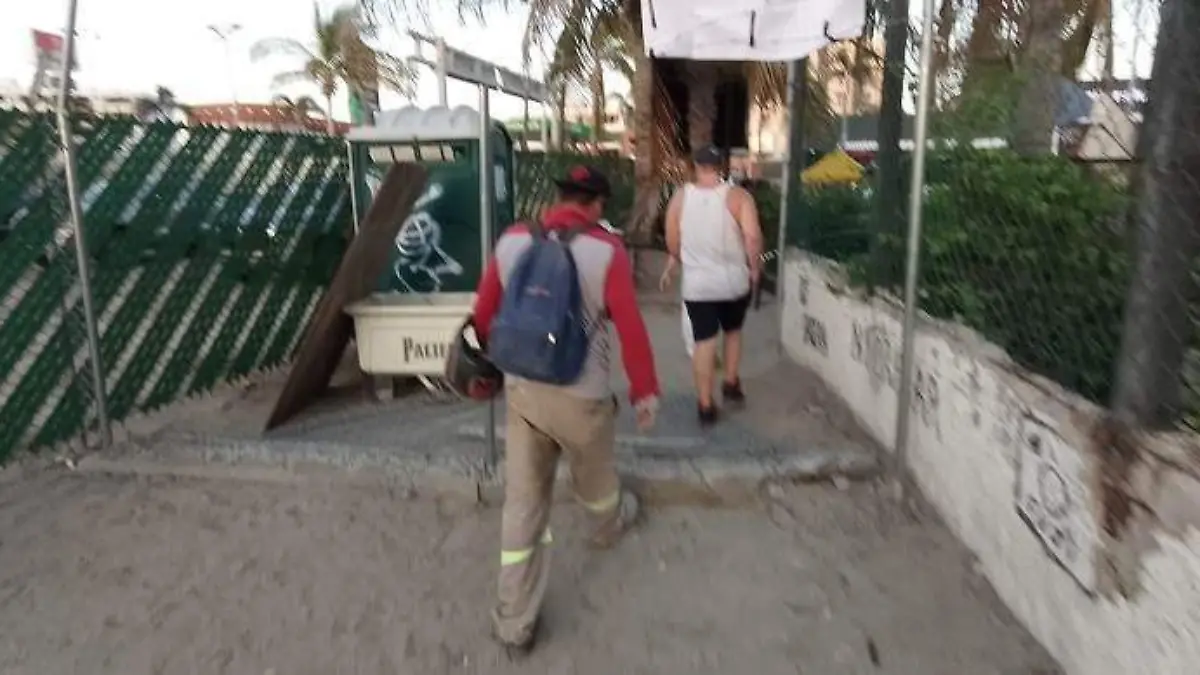 playa-acceso-turistas