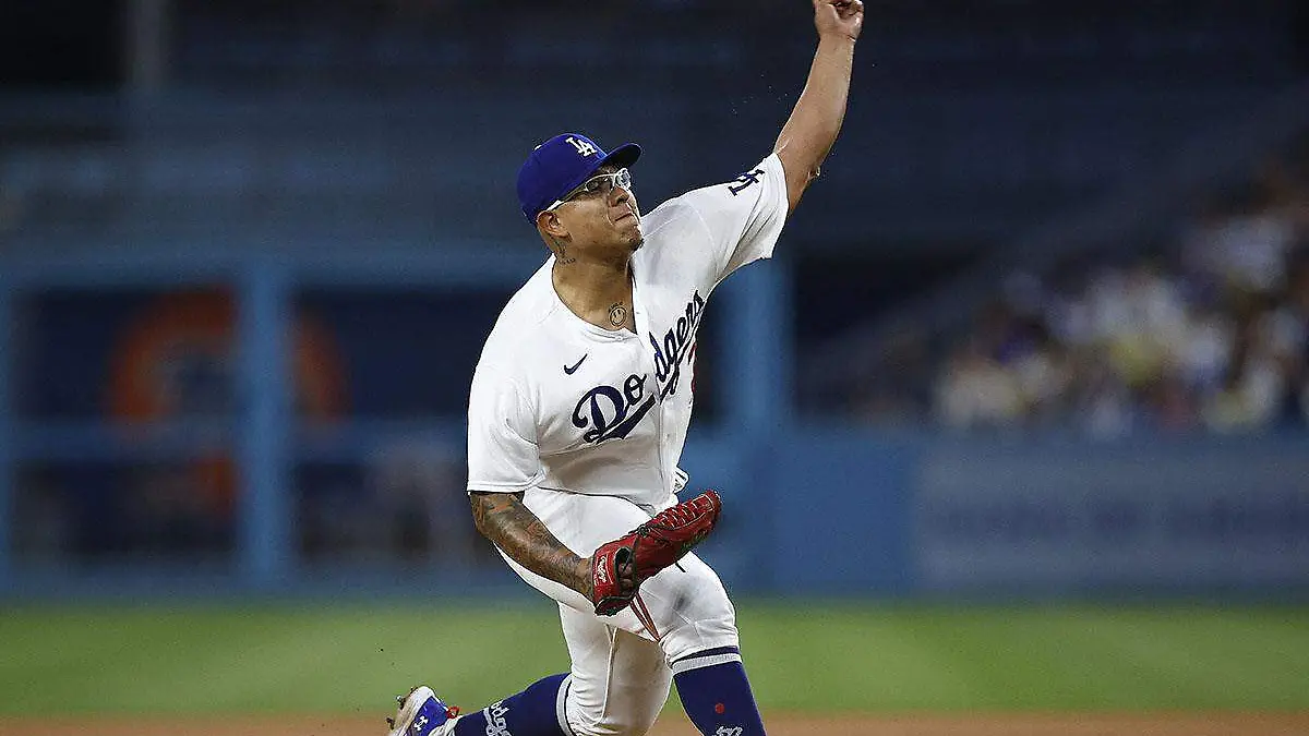Julio Urías