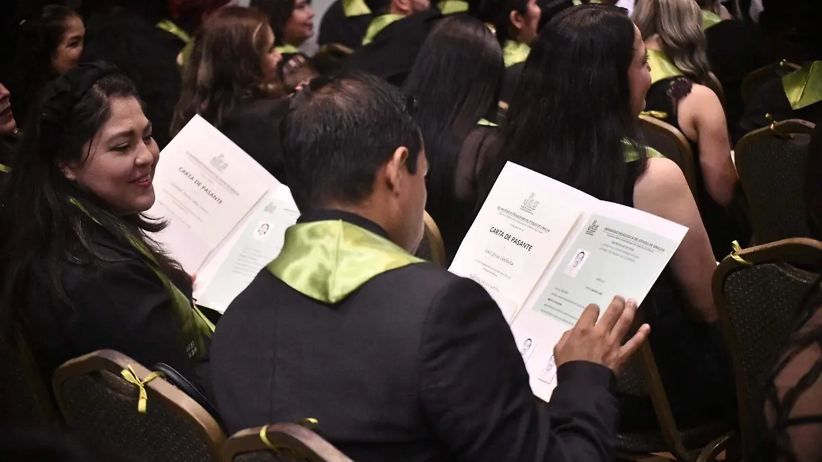 graduación-upes