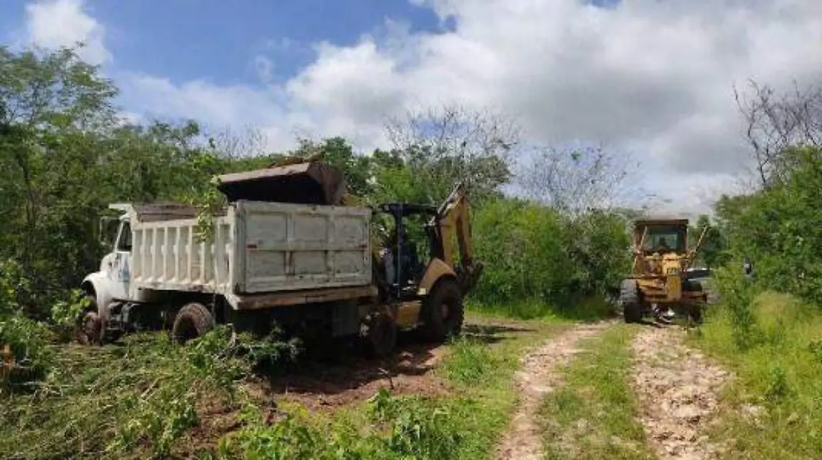 rehabilitacion-de-caminos-elota