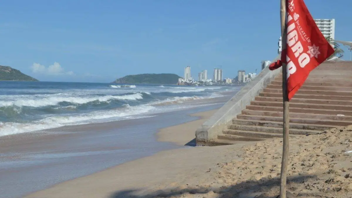 playa-mazatlan-señalamiento-peligro
