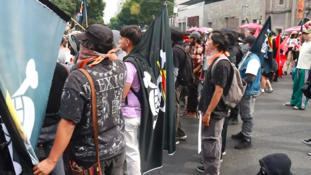 Captura de Pantalla 2025-11-14 a la(s) 16.04.55