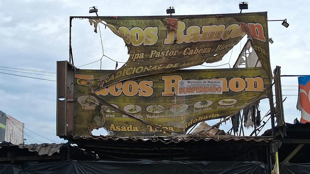 Incendio-taquerias-maza17