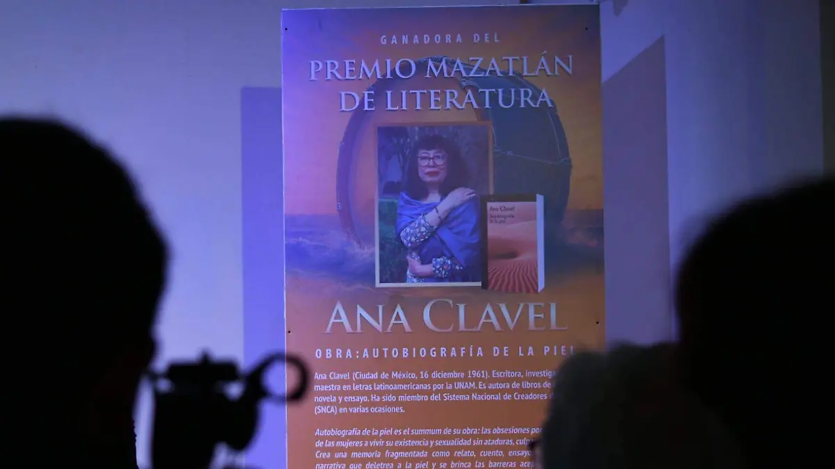 Autografía-Piel-Ana-Clavel2