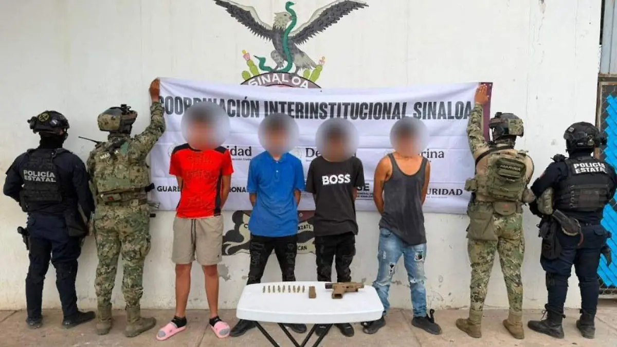 cuatro detendos