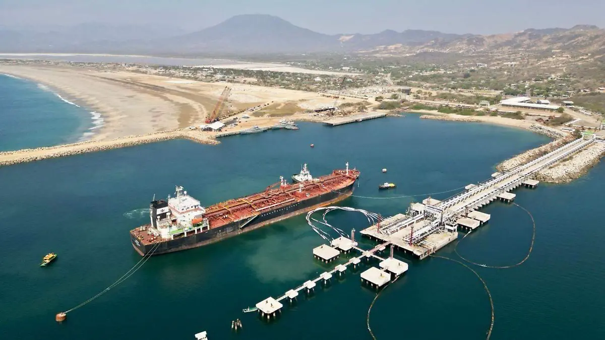 969007_Salina Cruz Rompe Olas-7_web