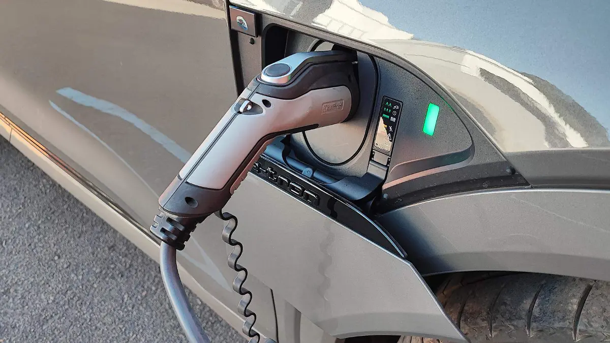 Audi_Q8Sportback_etron_07