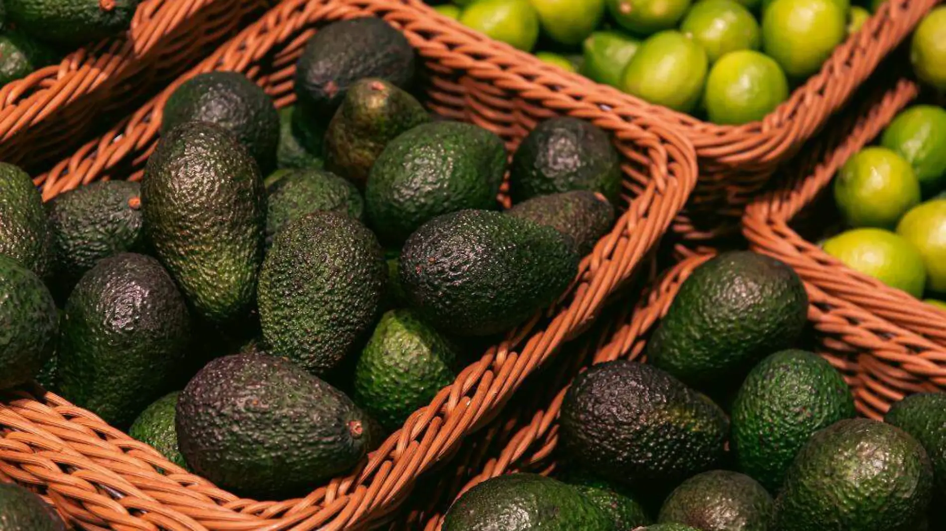 cestas-aguacate-supermercado-cerca