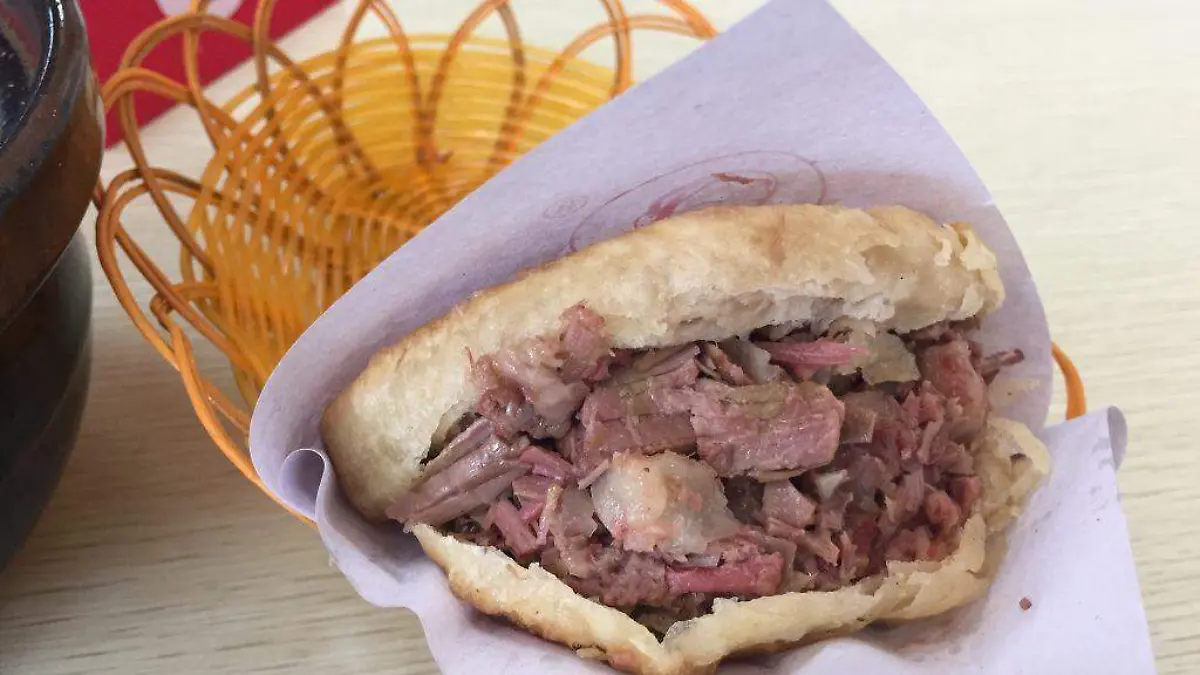 Donkey_sandwich_Baoding_style_20160310111719-1024x768