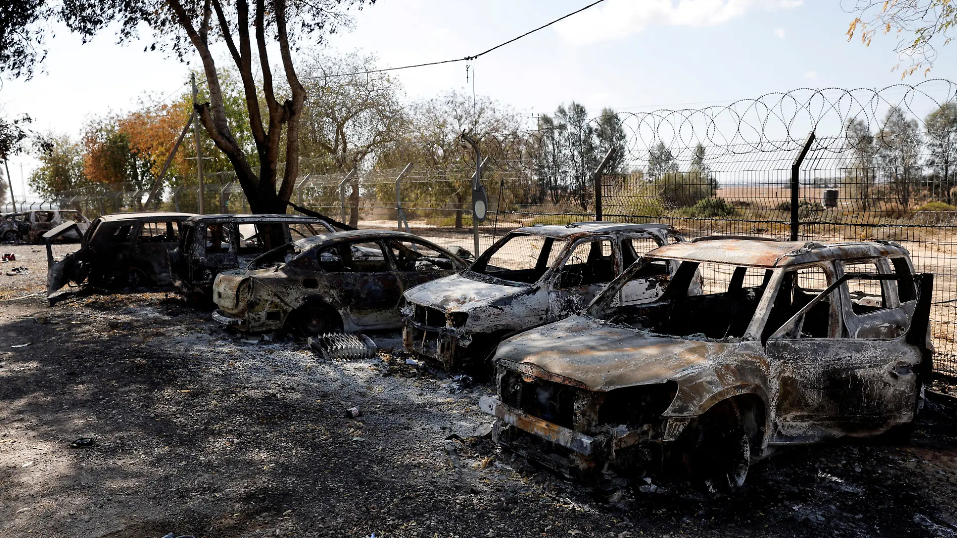 autos_auemados_nir_oz_reuters