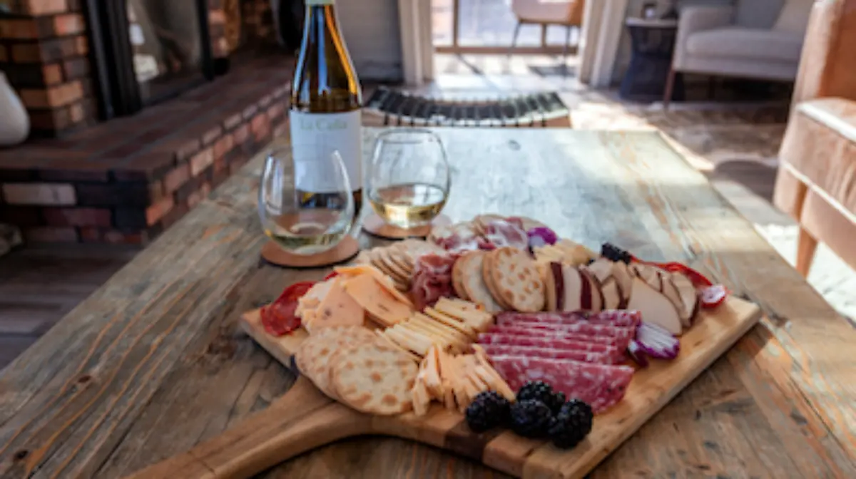 Tabla de quesos. Foto: Unsplash.