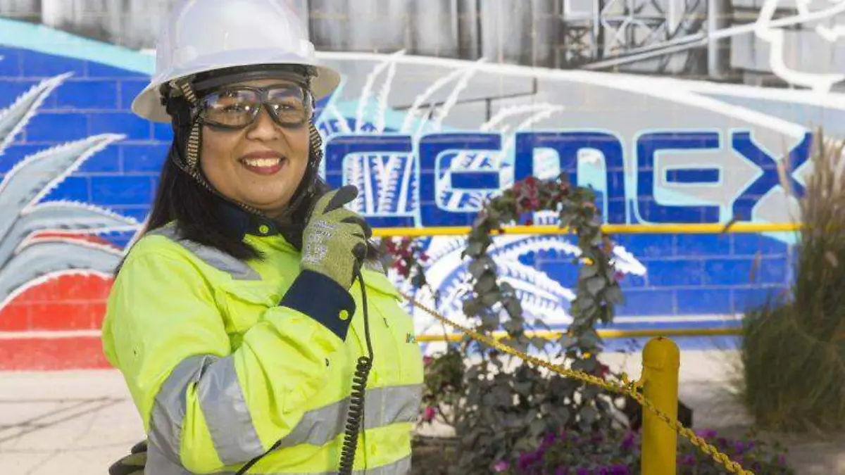 Mujeres en construcción