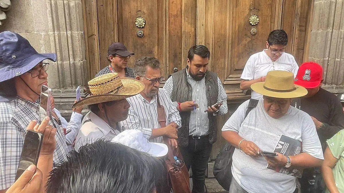 Lideres CNTE se reunen con SEP