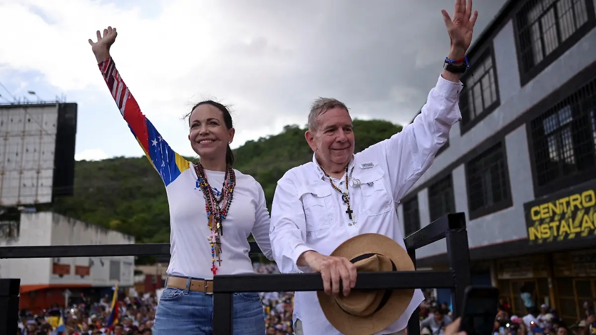 María Corina-Edmundo González (1)