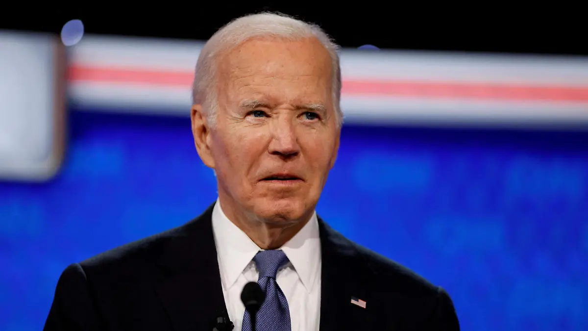 2024-07-02T233103Z_2117690660_RC21K8A63NIA_RTRMADP_3_USA-ELECTION-BIDEN-SLEEP