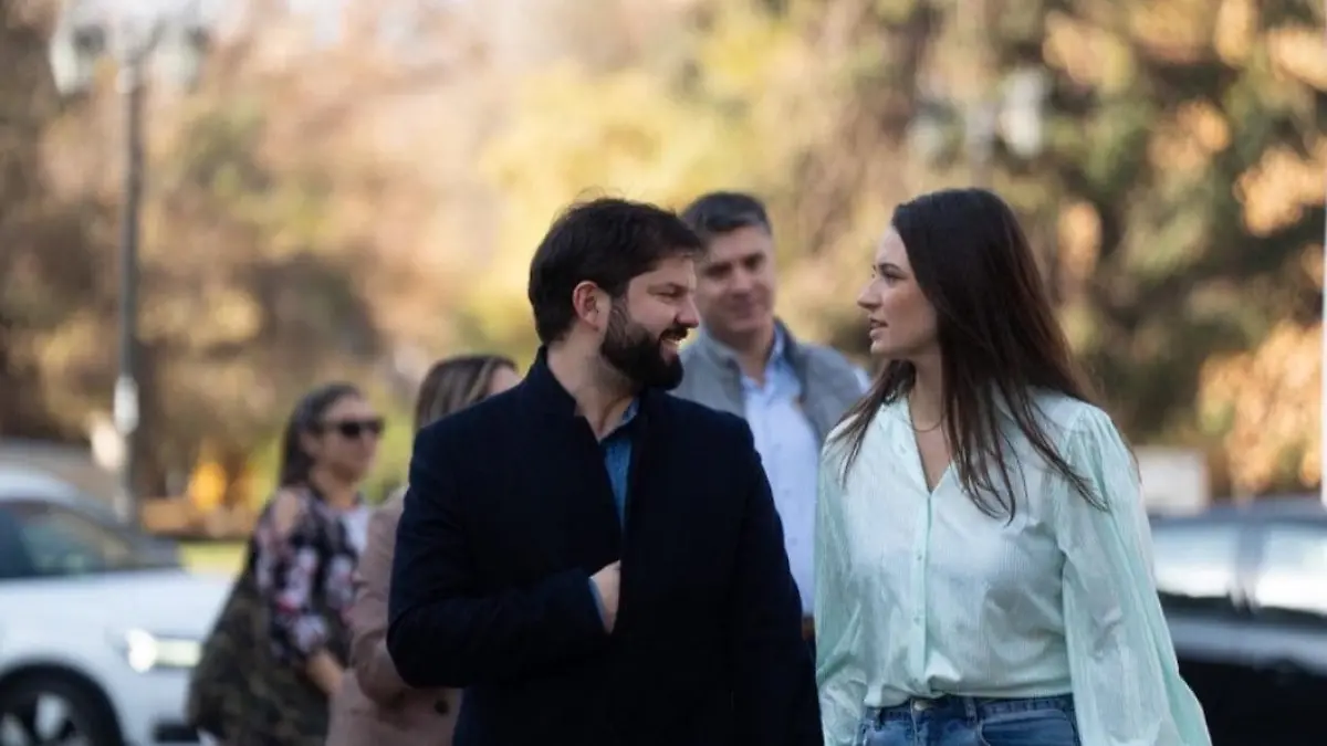 Gabriel Boric e Irina Karamanos