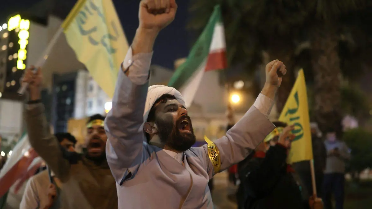 Iranies celebran lanzamiento de drones a Israel