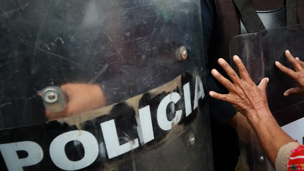 policía