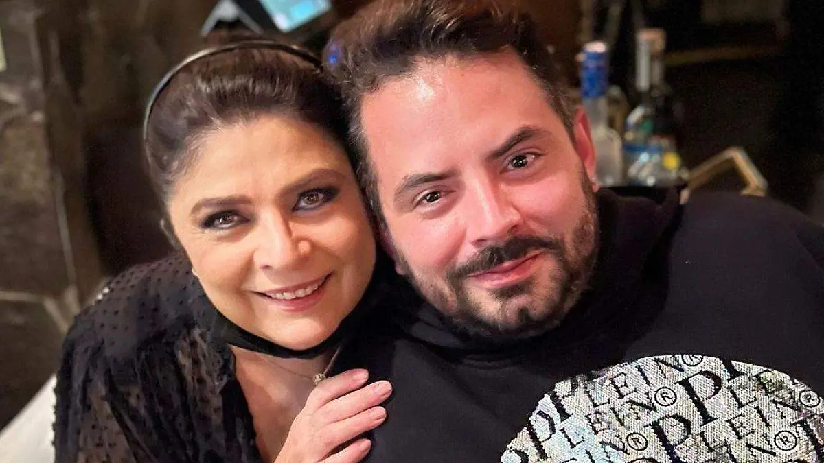 Victoria Ruffo y José Eduardo Derbez
