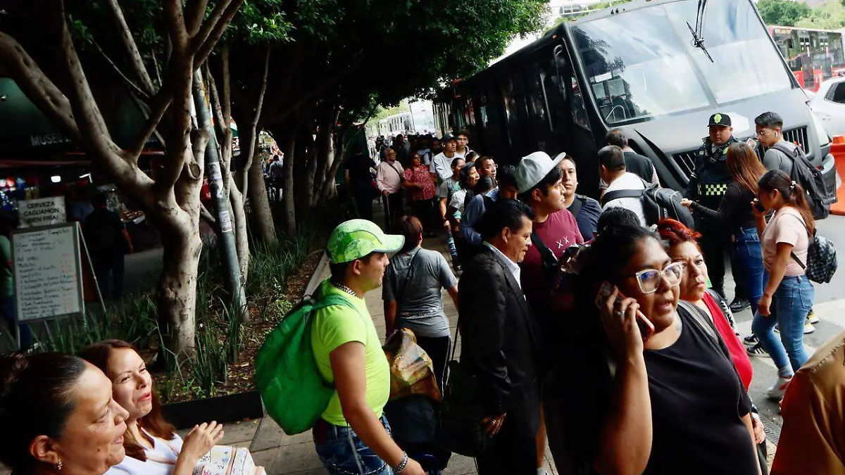 Sin servicio Metro Línea 2