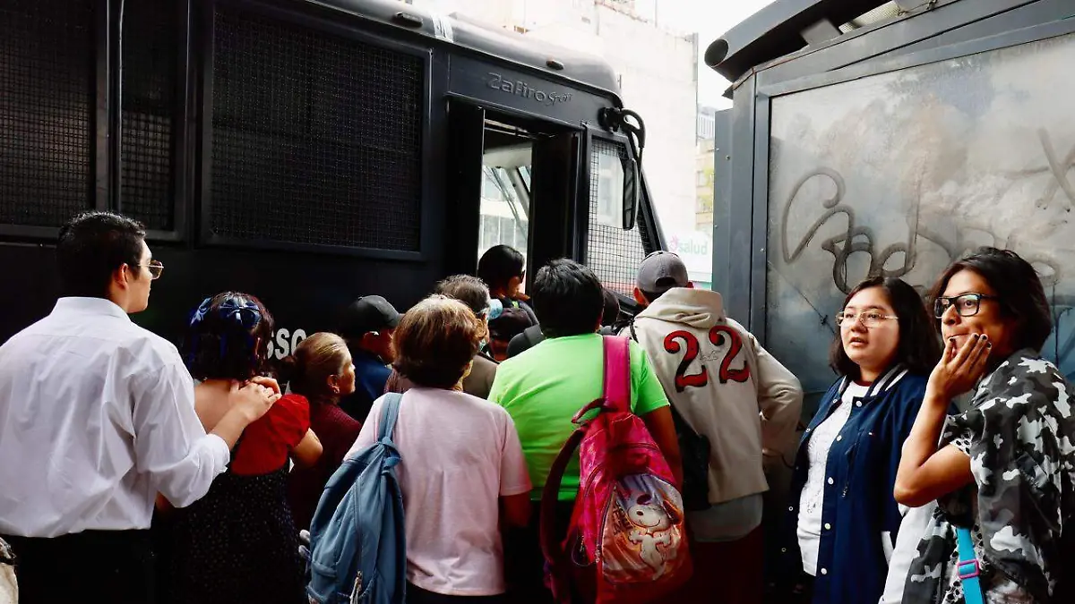 Sin servicio en Línea 2 del Metro