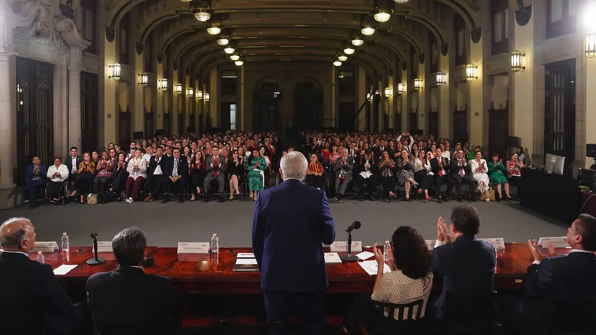 AMLO-Legisladores