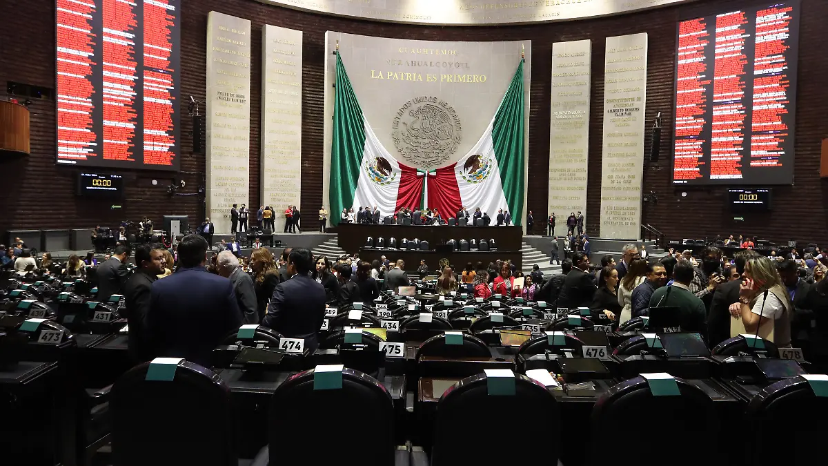 Comisión del INE aprueba mayoríca calificada para la 4T