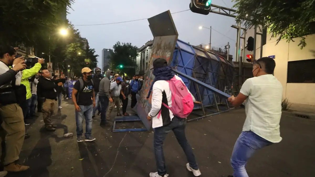 Protesta-normalistas-Segob