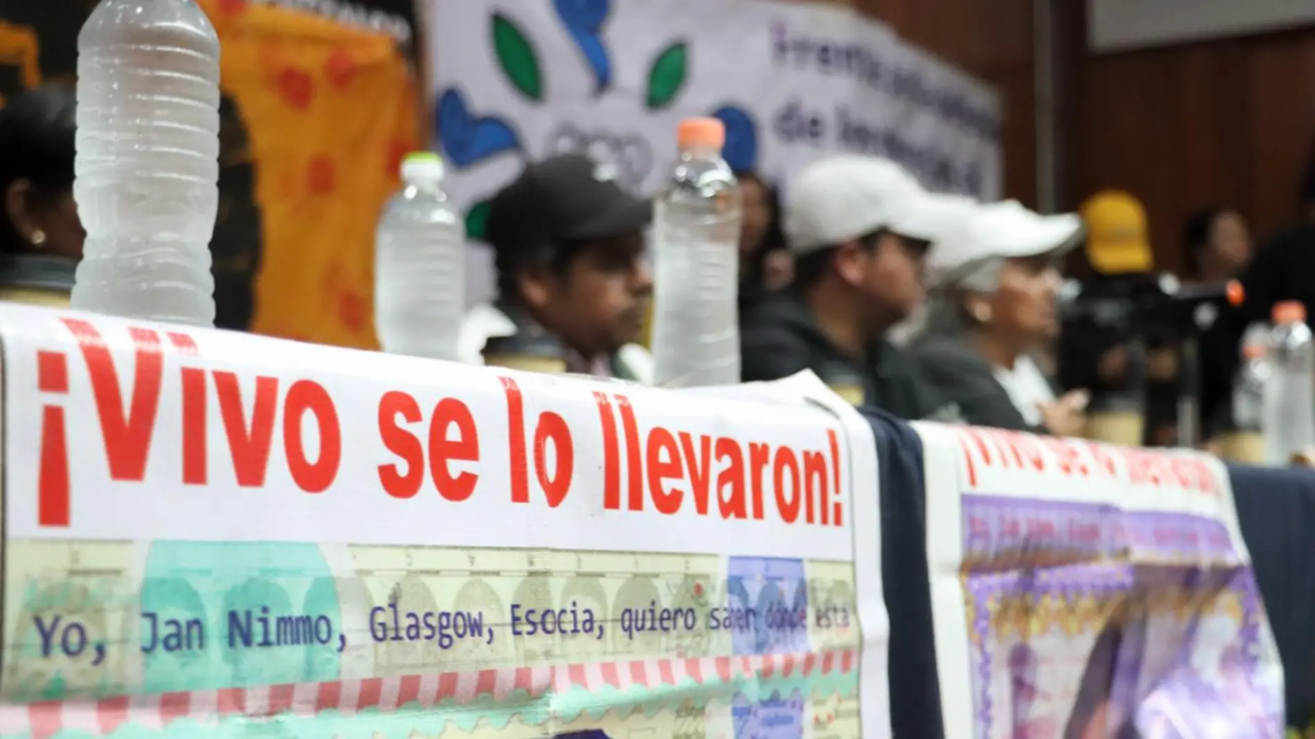 Manifestación-Ayotzinapa-UNAM