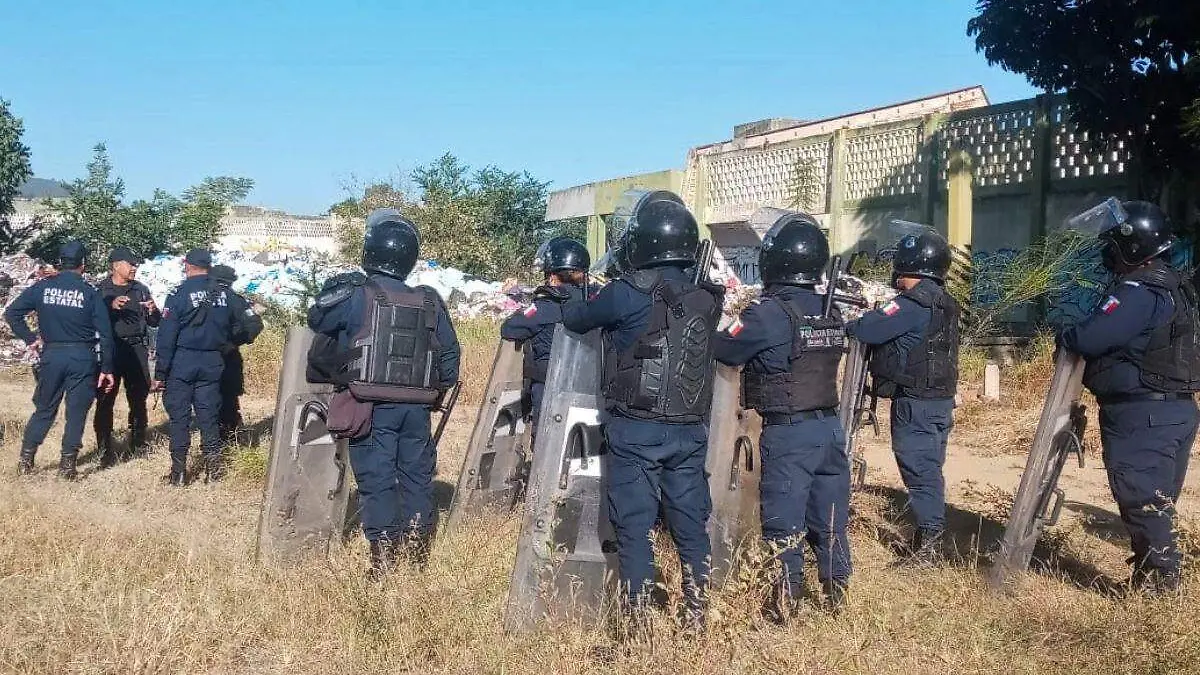 Policía Oaxaca-corridos tumbados