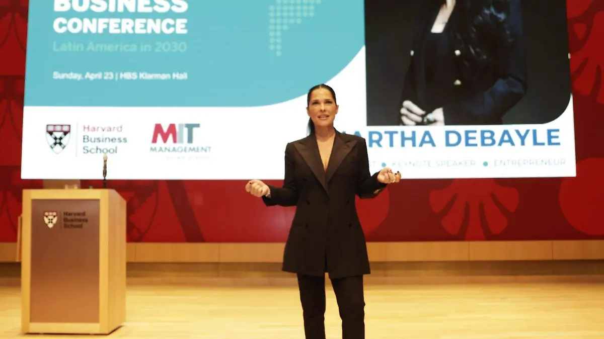 Habló de su experiencia / Cortesía Martha Debayle