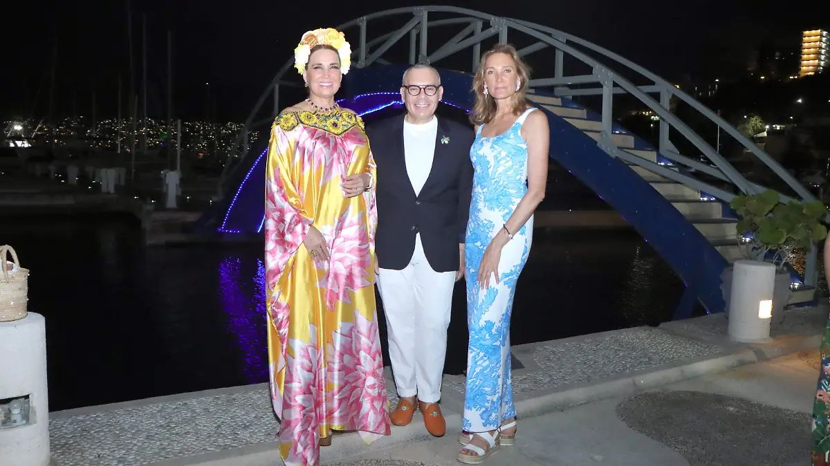 SONIA FALCONE, DANIEL ESPINOSA Y ALEJANDRAALEMAN (1)