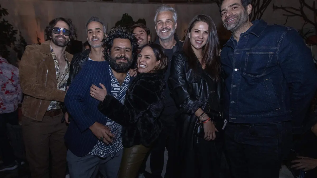 EL DIABLITO, FABIOLA CAMPOMANES, JUAN PABLO MEDINA Y ROBERTO GUZMÁN alejandro aguilar