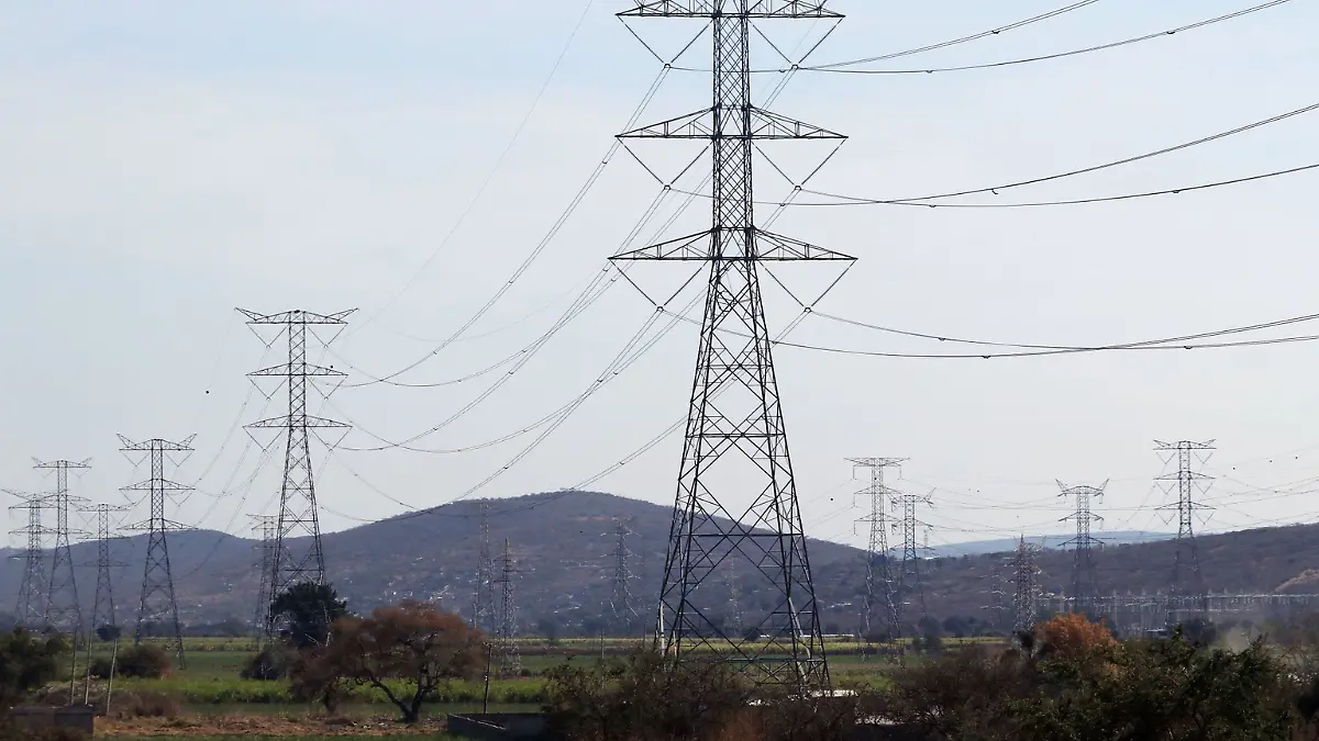 Apagón deja sin luz a más de la mitad de la Península de Yucatán