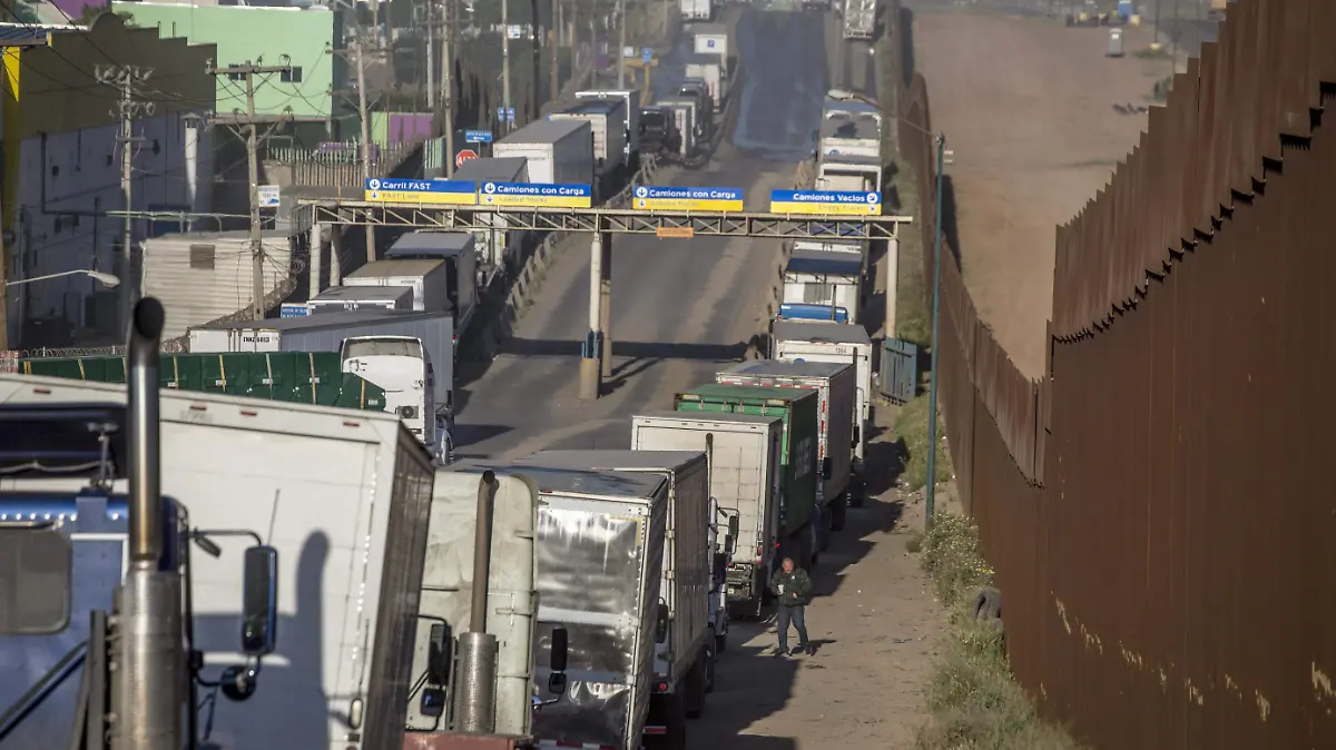 Filas aduanas Garita