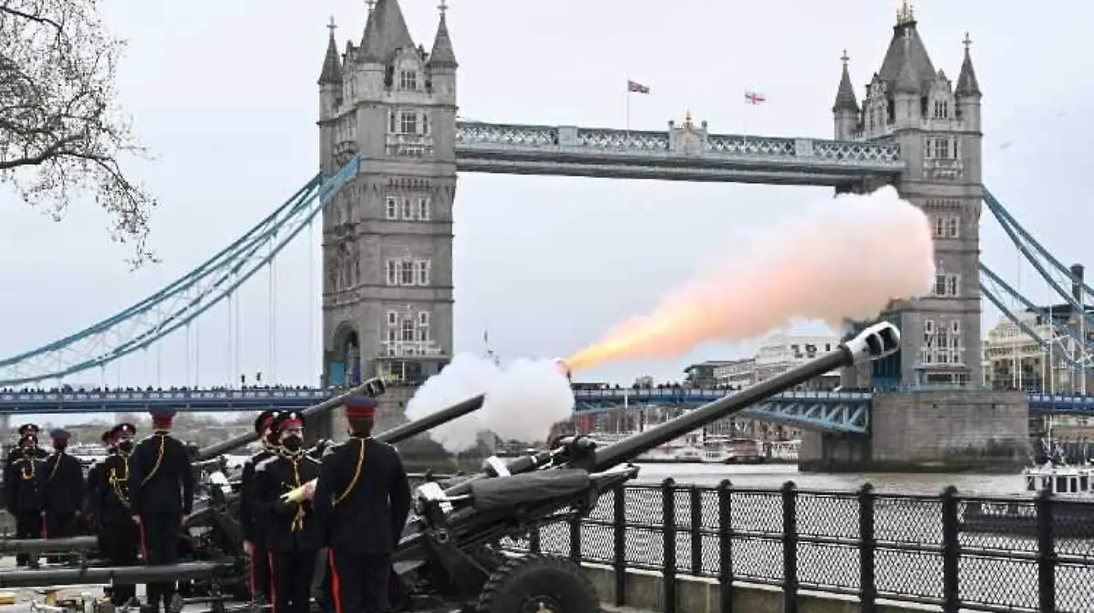Salvas en honor al principe Felipe_2