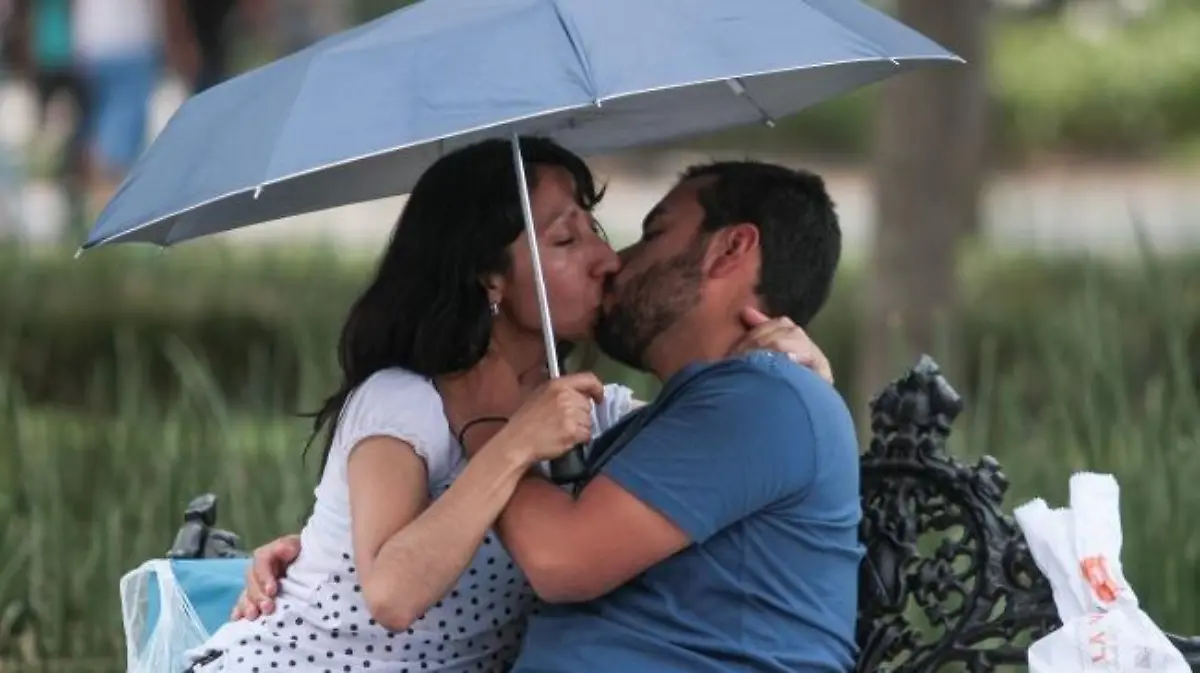 doblevia-beso