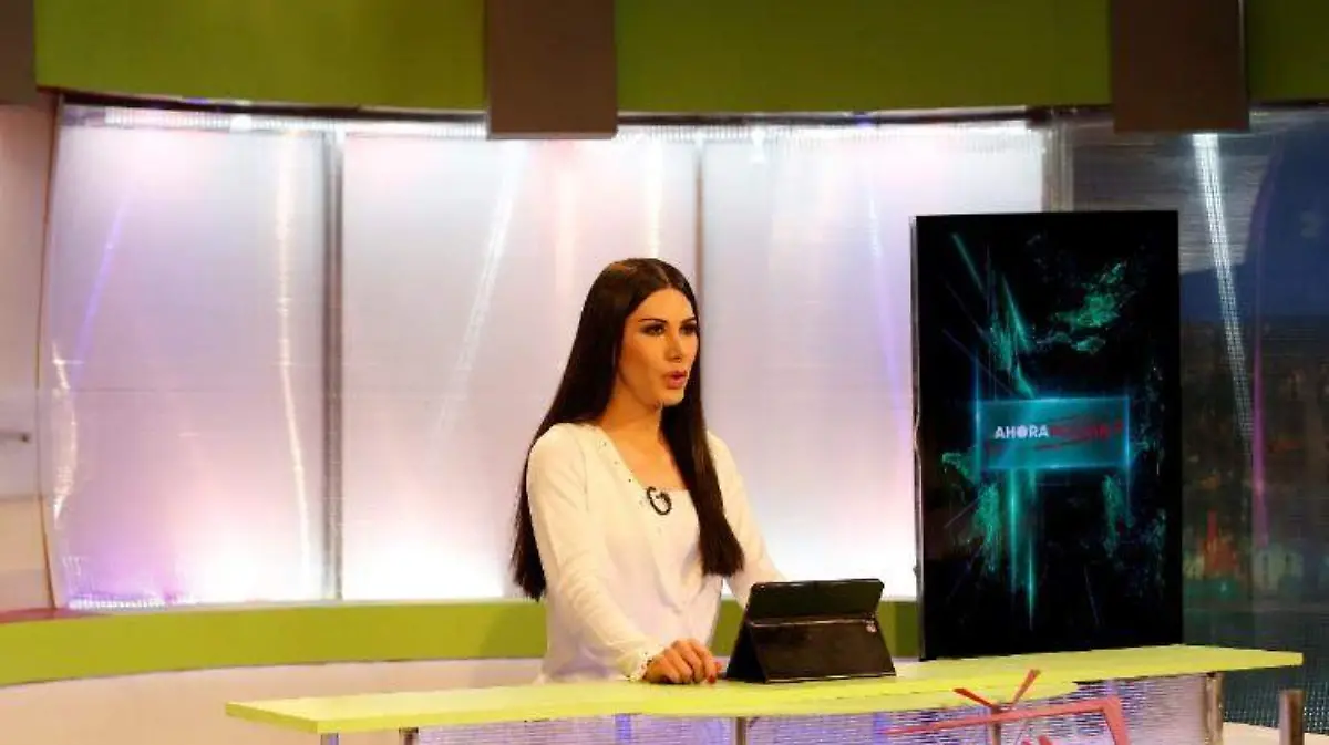 leonie dorado mujer trans presentadora noticias bolivia fotos reuters