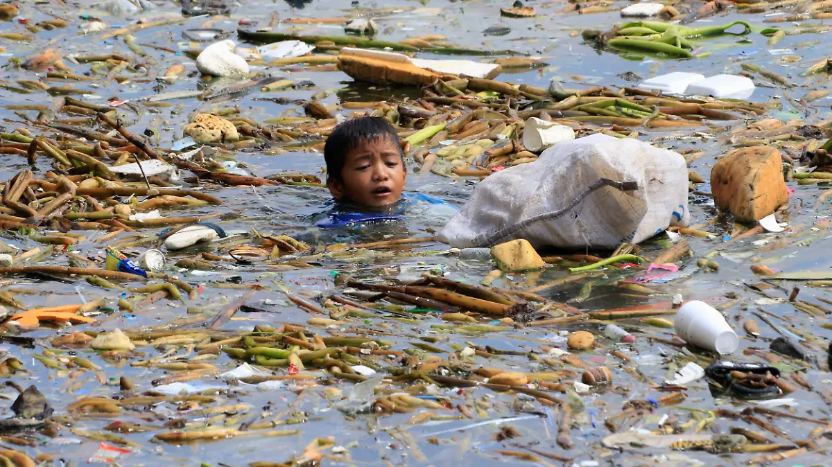 reuters 2017-10-16T063348Z_2090359307_RC1E8CAB9C40_RTRMADP_3_PHILIPPINES-ODDLY