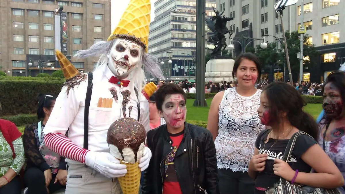 ELIZABETH DORANTES - EL SOL DE MEXICO zombies marcha (5)