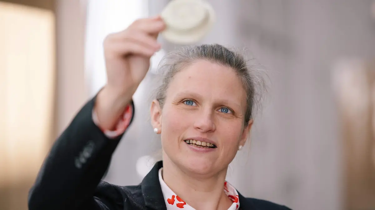 04 EXTRA 55009369422_3