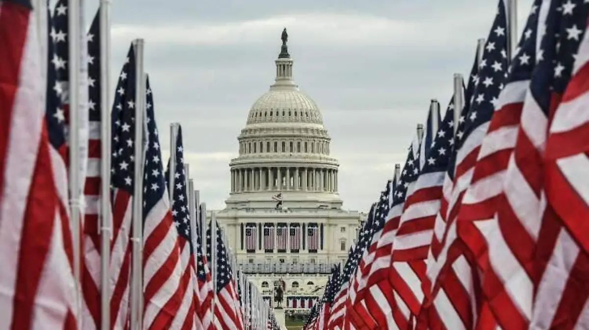Banderas en el Capitolio de EU