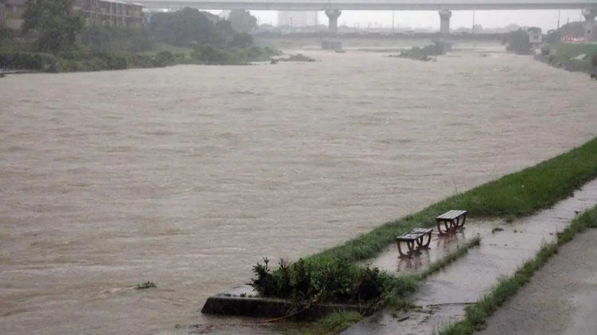 Hay alerta de emergencia en Japón por lluvias e inundaciones