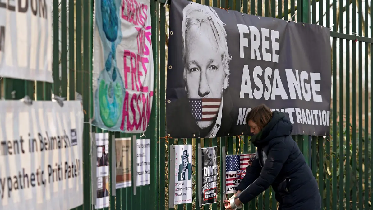 Assange