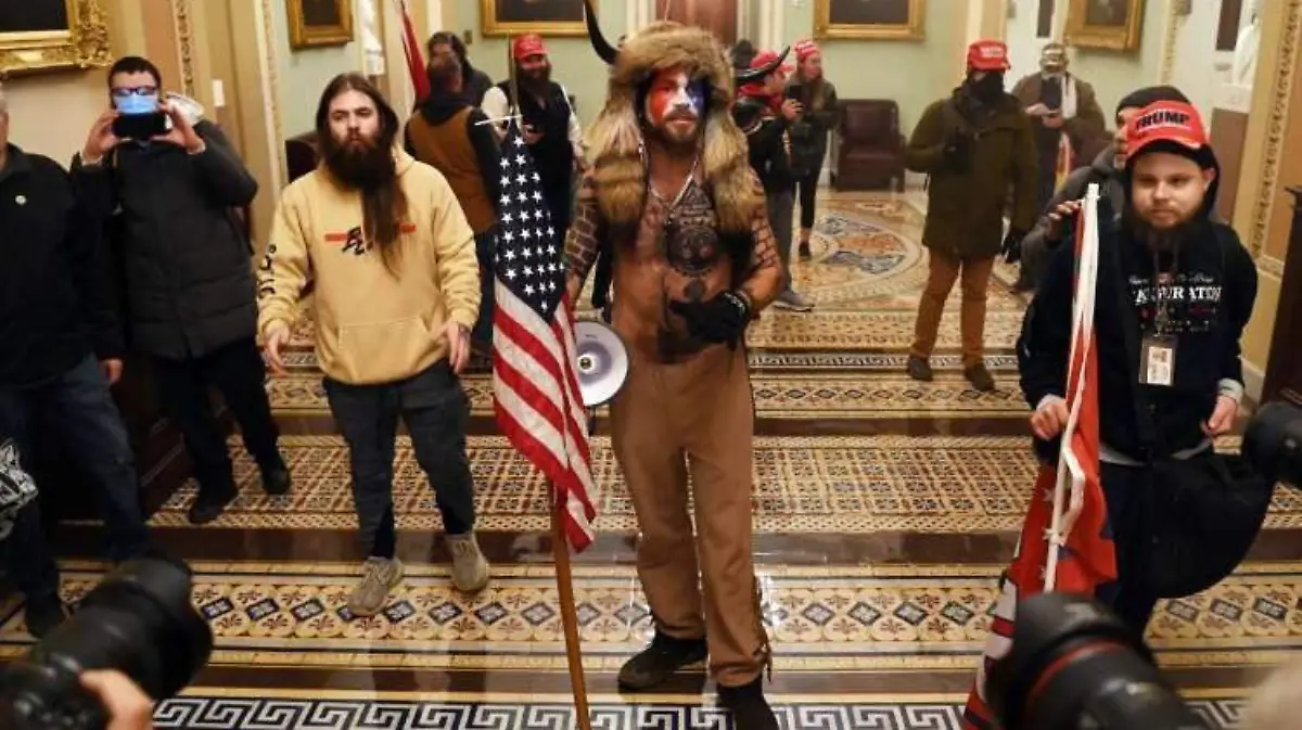 Simpatizantes de Trump en el Capitolio de Washington (3)