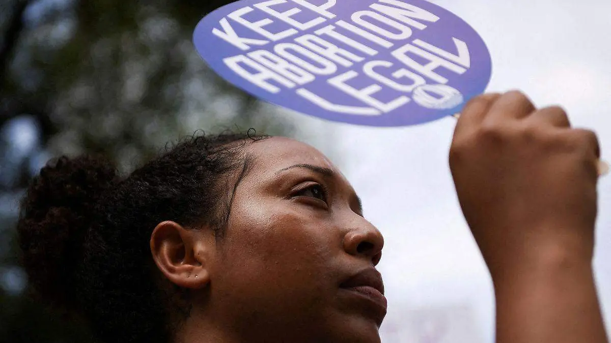 Tribunal Supremo de Texas restaura ley de 1925 que prohíbe el aborto
