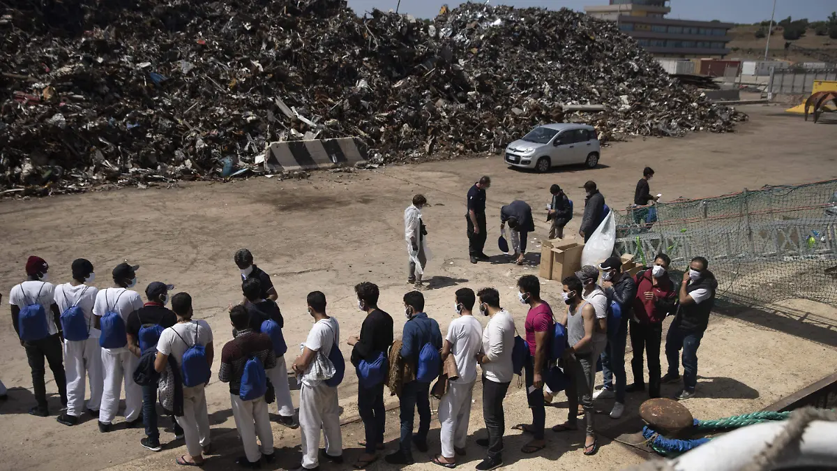 2021_06_18_MSF_MEDITERRANEAN_COVID_TESTS_AND_DISEMBARKATION_MORNING_PHOTO_00794-2