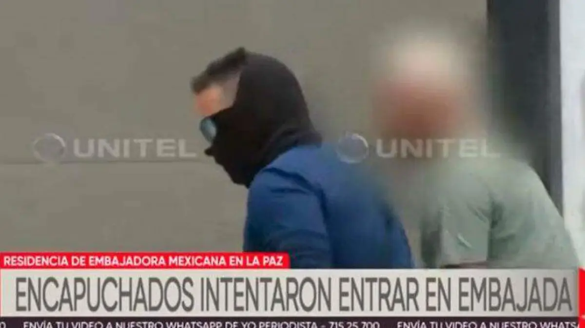 encapuchados_embajada